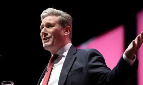 Стармър: Великобритания и Франция ще създадат военни бази в цяла Украйна