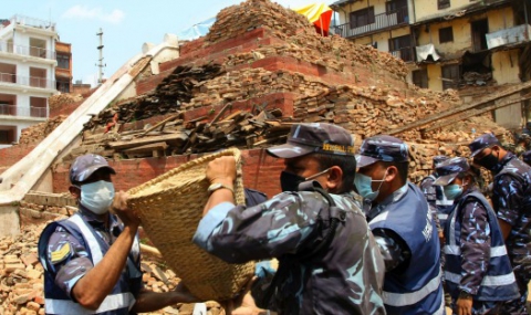 Трус от 7.4 по Рихтер удари Непал - 1