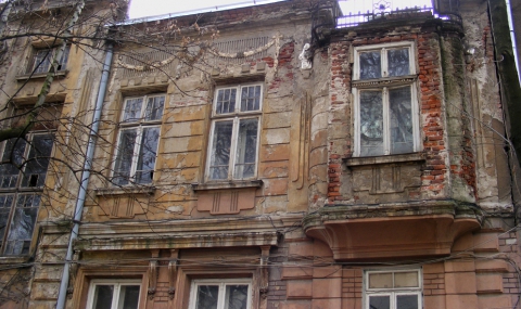 18 опасни сгради в 5 района на София - 1