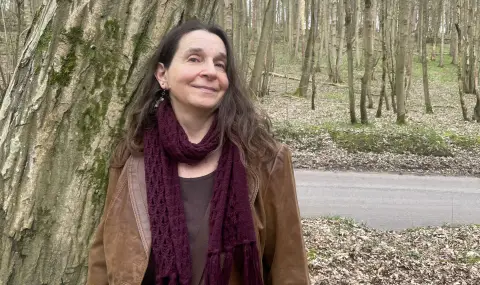 Стаси Кинг пред ФАКТИ: Как се преподава религия на Острова - целта не е да се вярва в нещо, а да се разбира   - 1