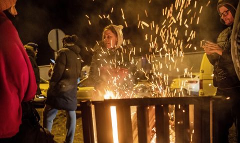 В капана на войната: Десетки българи се опитват да напуснат Украйна - 1