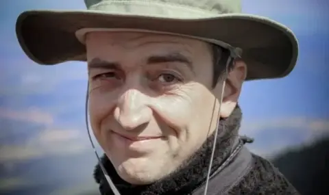 Валери, който е живял с Калушев като тийнеджър, отговори на майка си, разкри посегателствата на Лама Иво