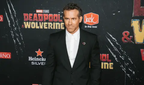 Warner Bros отложи премиерата на филм с Райън Рейнолдс и Джейсън Момоа  - 1