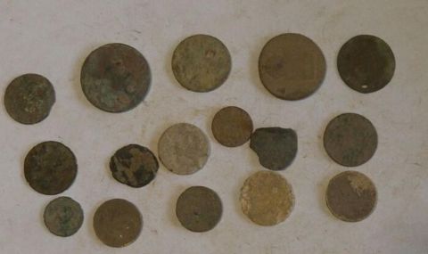 Иззеха множество монети, оръжие и предмети при акция в Старозагорско - 1