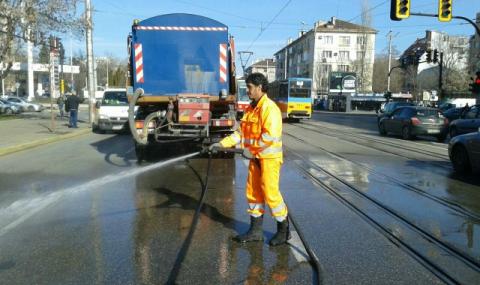 Продължават да мият софийските улици за по-чист въздух - 1