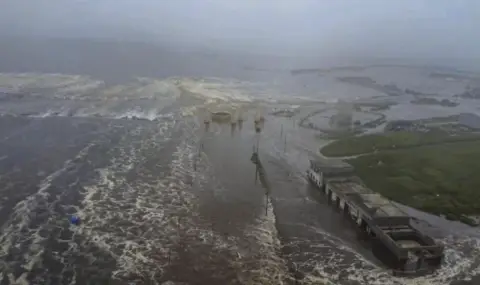 Руските власти съобщиха за наводнения след силното земетресение - 1