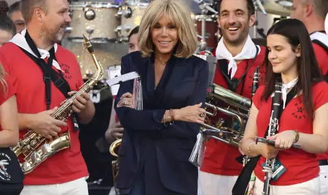 Брижит Макрон ще представи доказателства в съда, че не е родена като мъж - 1