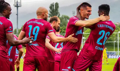 Днес се решава последният участник в efbet Лига - Септември или Янтра  - 1