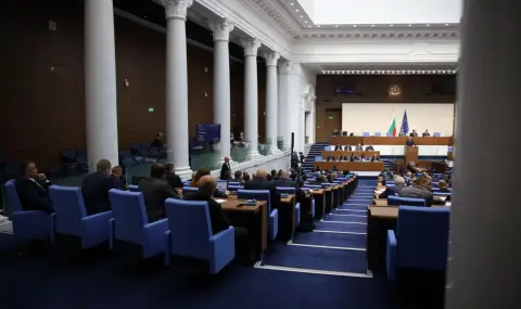 Рекорд в Европа: Българските депутати взимат близо 7 пъти повече от минималната заплата