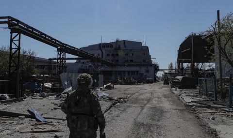 Под обстрел! 1000 украински военни все още са в "Азовстал" - 1