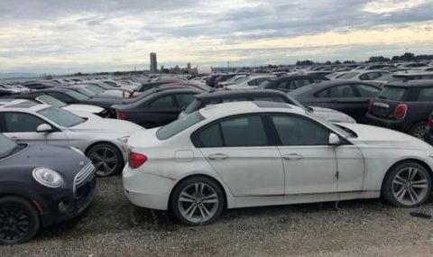 Шест години над 3000 нови BMW-та стоят изоставени в полето (ВИДЕО) - 1
