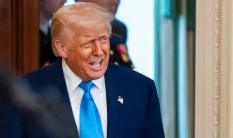 "Как може съдът да вреди на САЩ?!" - Тръмп работи върху план Б за митата, оплака се от подкопаване на правомощията му  - 1