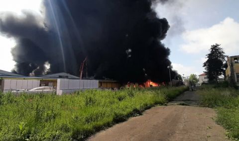 Заради пожар в Тетово спряха учебните занятия в града за два дни - 1
