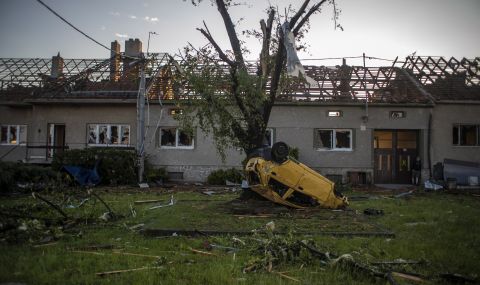 Мисията ни продължава да следи ситуацията в Чехия след опустошителното торнадо - 1