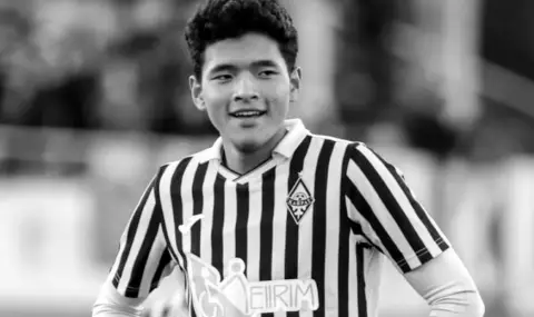 Ужасна трагедия: 19-годишен почина по време на мач - 1