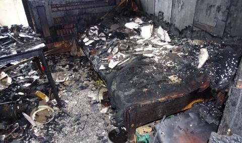 13 огнеборци не успяха да спасят мъж при пожар в София - 1