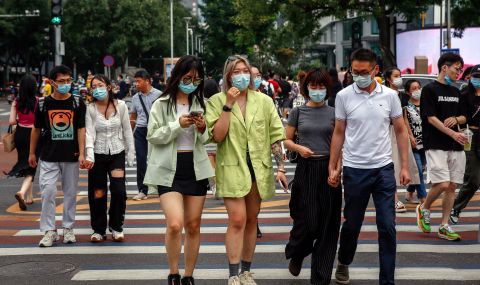 Китай отчете най-високия брой на заразени с COVID-19 от повече от три месеца - 1