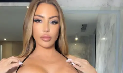 Ларса Пипън отново прикова вниманието в социалните мрежи с дълбоко деколте - 1