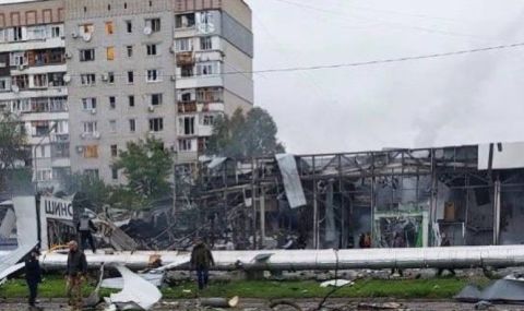 Зеленски осъди руските въздушни удари на Цветница - 1