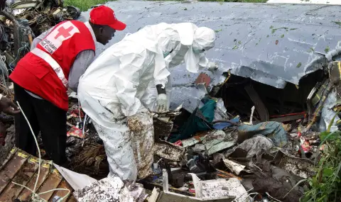 Tragedy in South Sudan: Plane crash kills 18  - 1