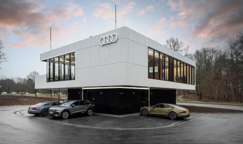 Audi направи най-луксозната станция за зареждане - 1