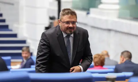 ​Parliament unanimously re-elected Kiril Valchev as Director General of BTA  - 1