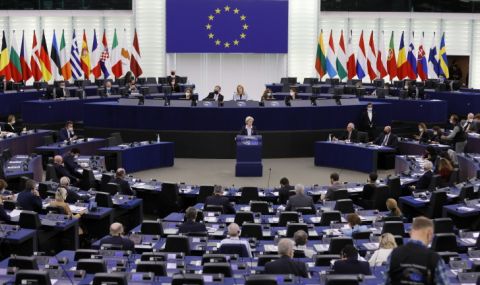 Европарламентът иска специален трибунал да разследва престъпленията на агресия - 1