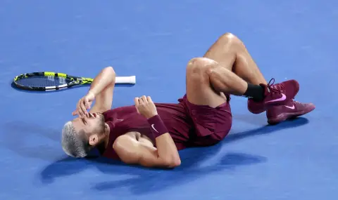 Карлос Алкарас преодоля травма и дъжд, за да триумфира в първия си мач в Токио (ВИДЕО) - 1