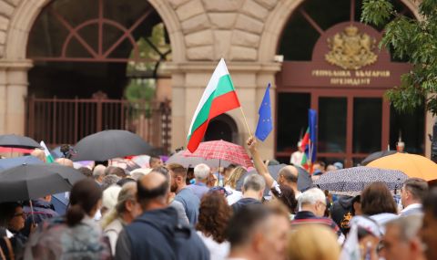 Това правителство на България върви към национално предателство - 1