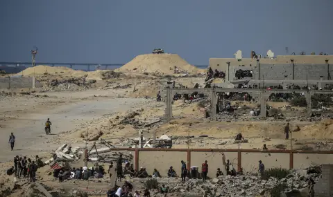 Камиони с хуманитарна помощ преминаха през Рафах на път към Газа - 1