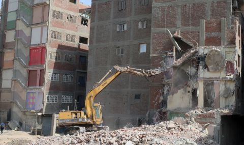 Четерима загинали при срутване на сграда - 1