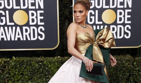 Джей Ло се превърна в гигантски коледен подарък... (СНИМКИ) - 1