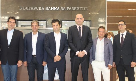 Кирил Петков представи новите членове на Управителния и Надзорния съвет на ББР - 1