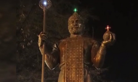 Издигнаха втора светеща статуя на български цар - 1