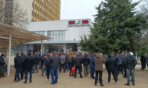 Напрежение в мини "Марица - Изток", работещите си искат въглищата - 1