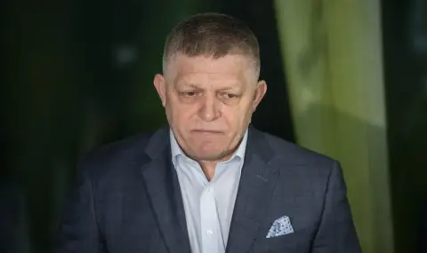 Словашкият премиер работи в пекарна като товарач - 1