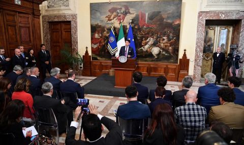 Кризата се отлага! Премиерът получи вот на доверие от долната камара на италианския парламент  - 1