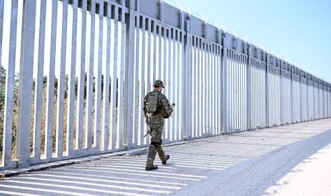 Гърция ускорява изграждането на стената по границата с Турция заради опасения от нови бежански вълни - 1