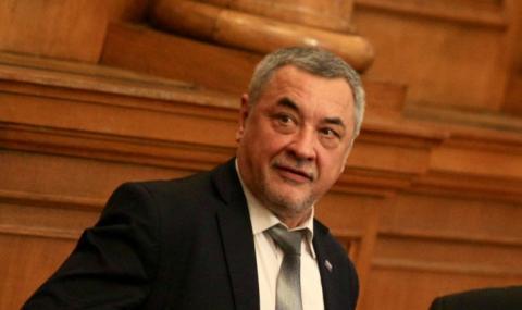 Валери Симеонов: Стъпкахме лекарите, но се оказа, че ще се мре яко  - 1