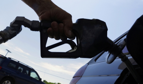 Държавата погва незаконната продажба на горива - 1