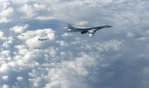 В тила на врага! Украйна удари с дронове стратегическа руска авиобаза - 1
