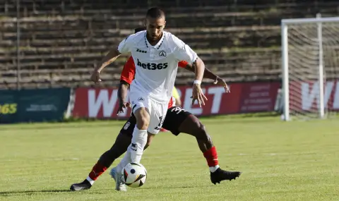 Руски елитен клуб с интерес към играч на Славия  - 1