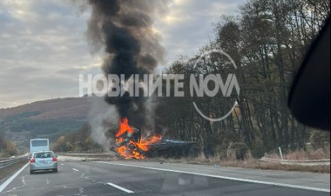 ТИР гори на магистрала "Хемус"  в посока София (ВИДЕО) - 1