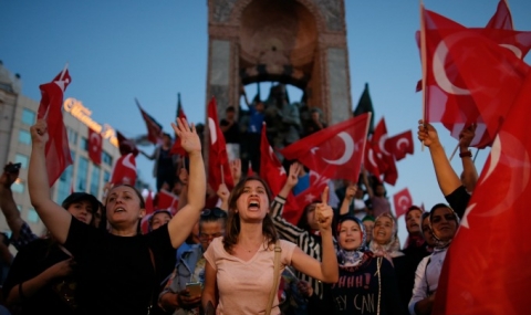 Шведски университети ще закрилят турски академици - 1