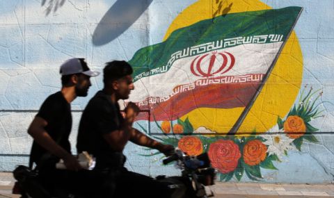 Израел:  Не протести, а народен бунт е в Иран - 1