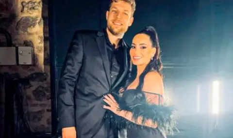 След близо четири години връзка: Везенков се раздели с красавица - 1