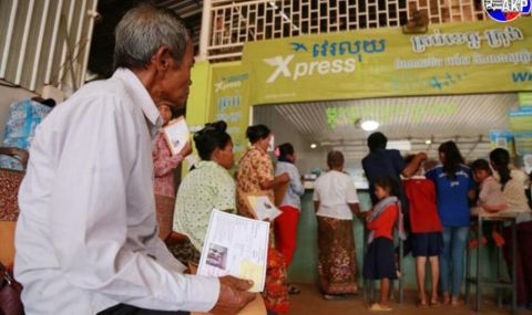 Камбоджа помага на бедните - 1