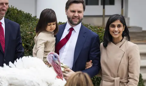 Джей Ди Ванс и съпругата му Уша очакват четвъртото си дете (СНИМКА) - 1