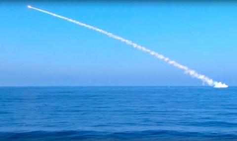 Руска подводница изстреля ракета в Черно море - 1