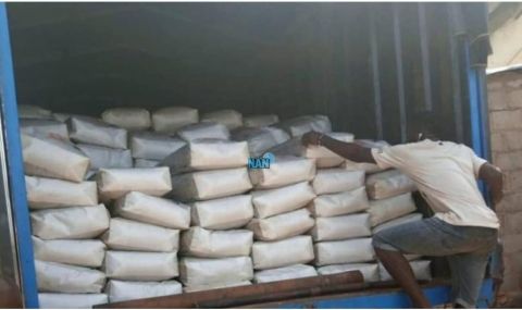  Федералното правителство на Нигерия запечатва 4 фалшиви завода за торове  - 1